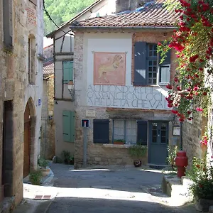 Couette-café Lion D'or, Saint-Antonin