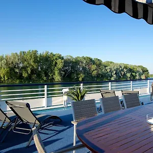 **** Hotel Bateau Le Chardonnay France